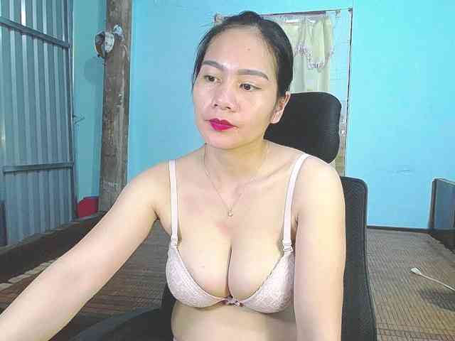 EllaShow93 webcam