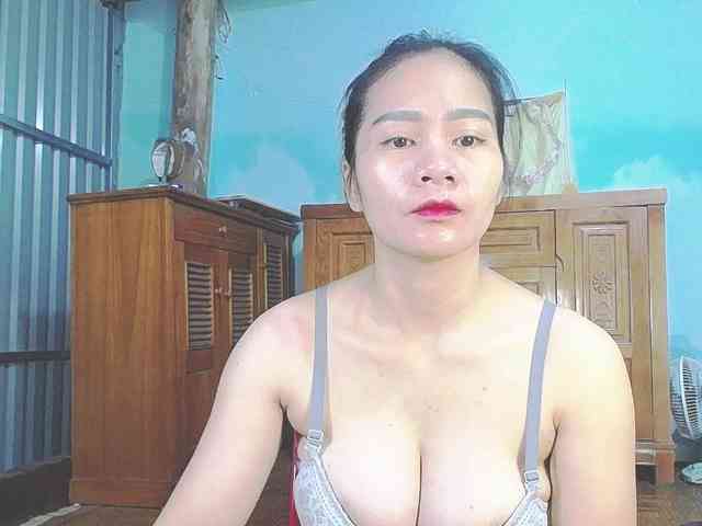 EllaShow93 webcam