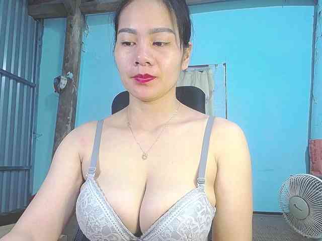 EllaShow93 webcam