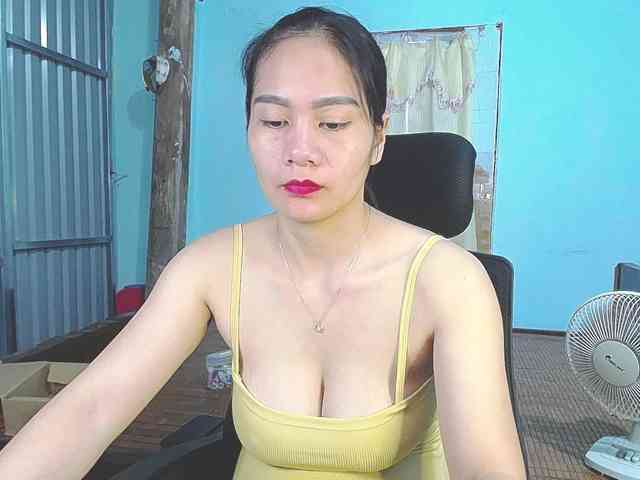 EllaShow93 webcam