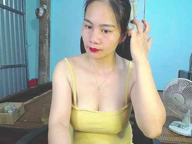EllaShow93 webcam