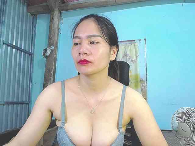 EllaShow93 webcam