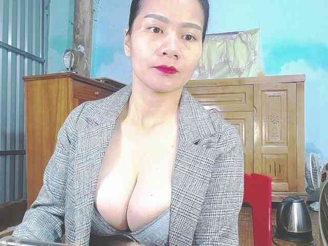 EllaShow93 webcam