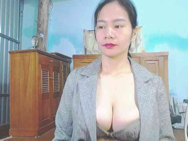 EllaShow93 webcam