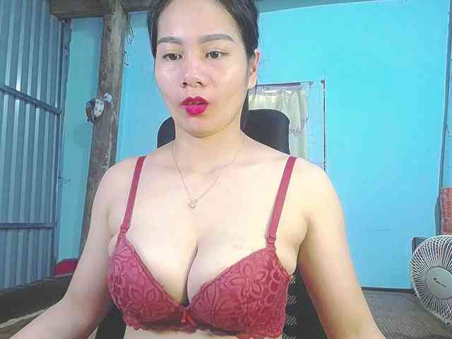 EllaShow93 webcam