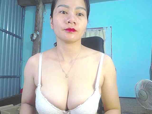 EllaShow93 webcam
