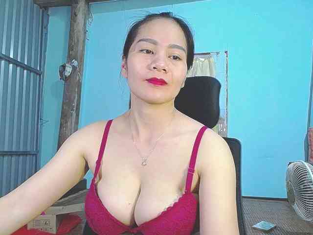 EllaShow93 webcam