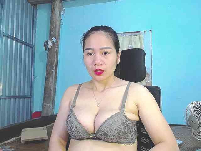 EllaShow93 webcam