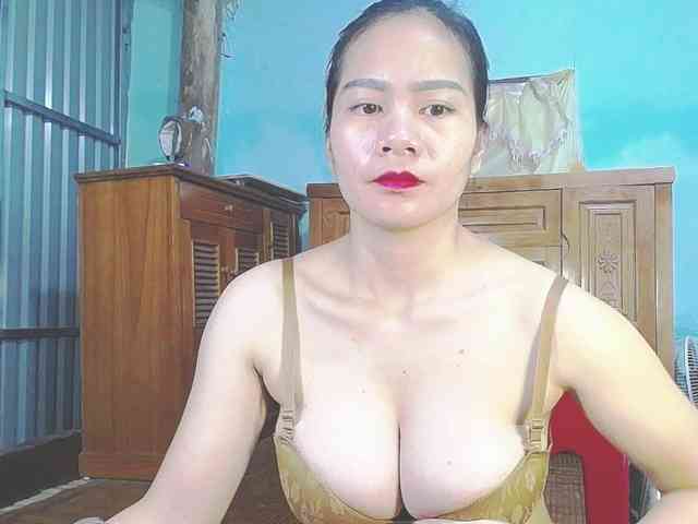 EllaShow93 webcam
