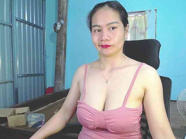 EllaShow93 webcam