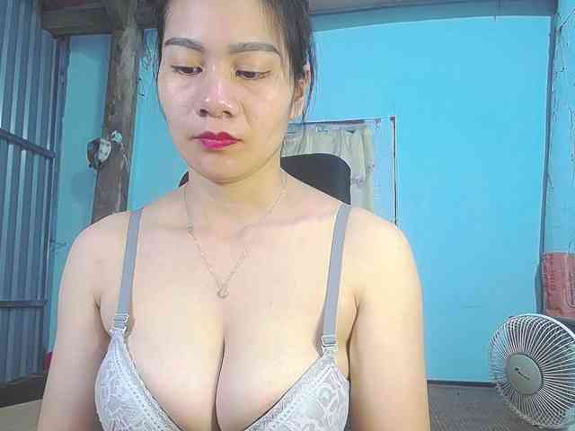 EllaShow93 webcam