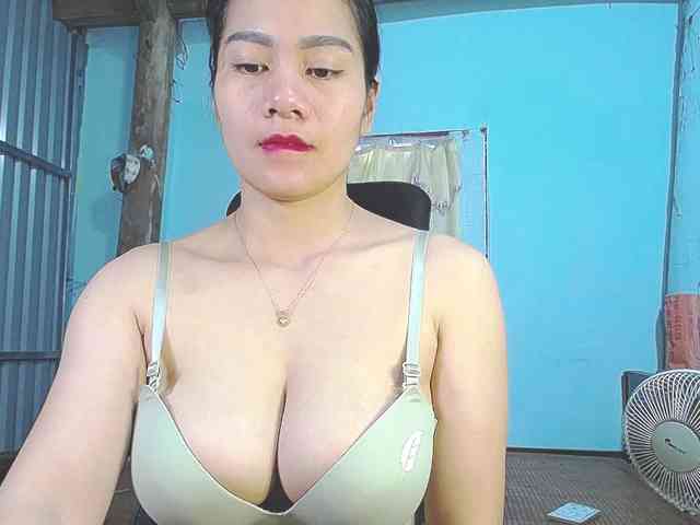 EllaShow93 webcam