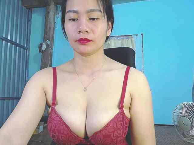 EllaShow93 webcam
