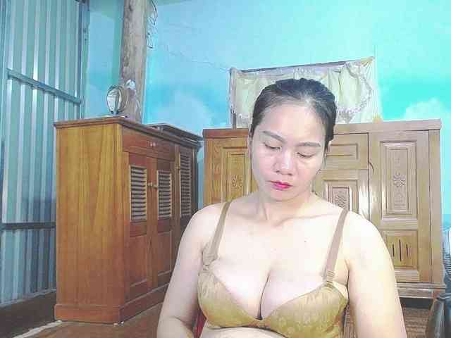 EllaShow93 webcam