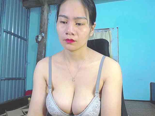 EllaShow93 webcam