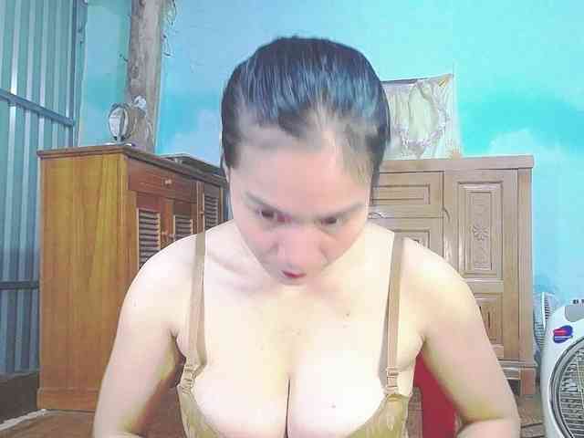 EllaShow93 webcam