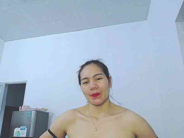 EllaShow93 webcam