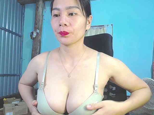 EllaShow93 webcam