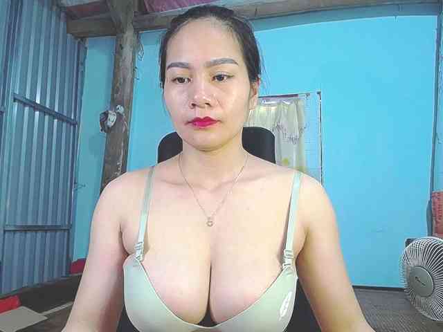 EllaShow93 webcam