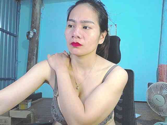 EllaShow93 webcam