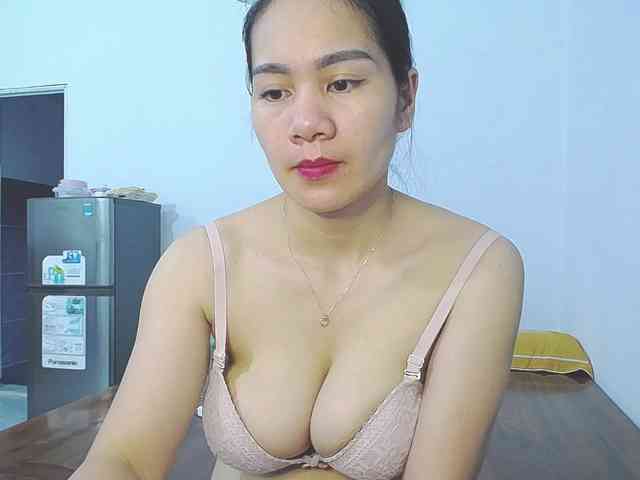 EllaShow93 webcam
