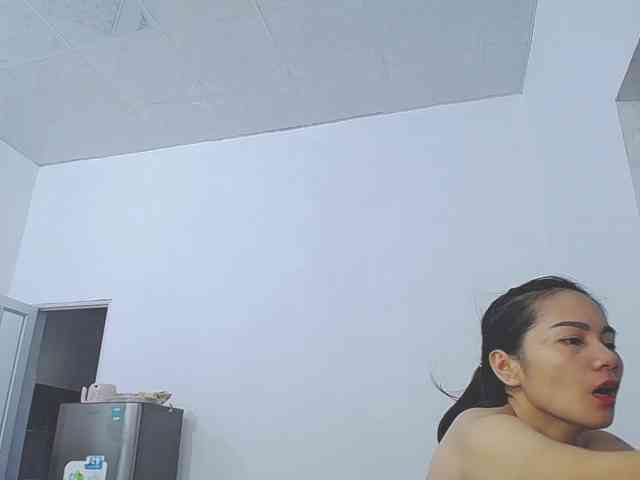 EllaShow93 webcam