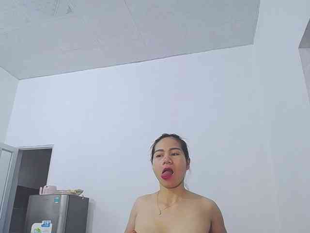 EllaShow93 webcam