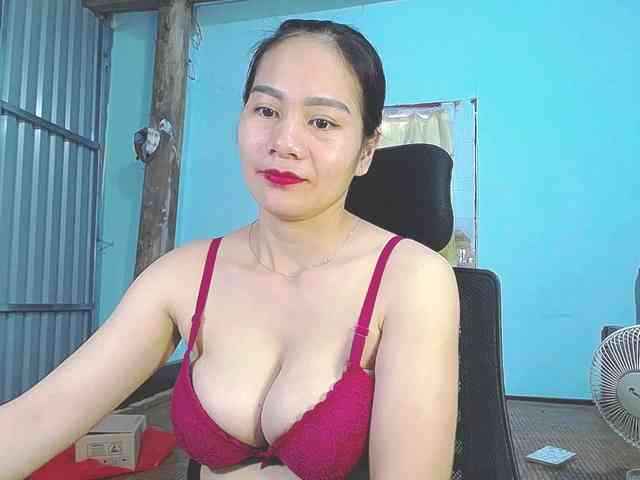 EllaShow93 webcam