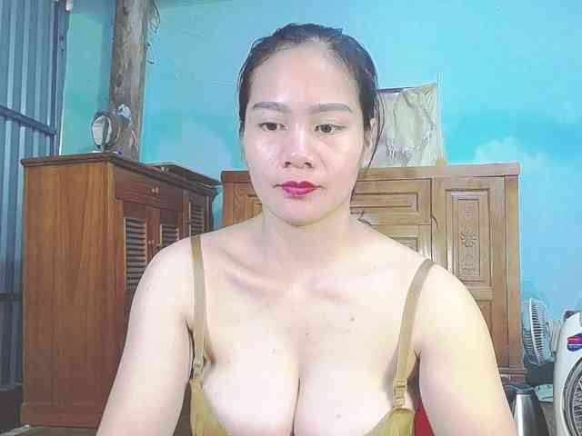 EllaShow93 webcam