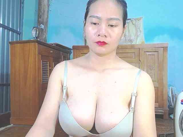 EllaShow93 webcam