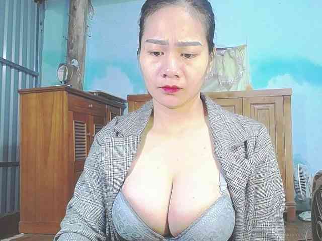 EllaShow93 webcam