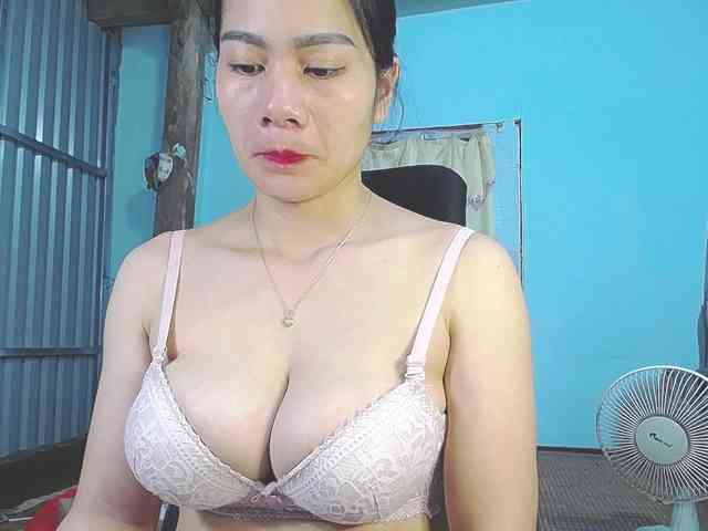 EllaShow93 webcam