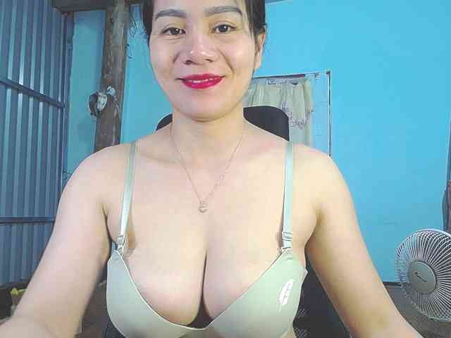 EllaShow93 webcam
