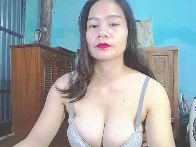EllaShow93 webcam
