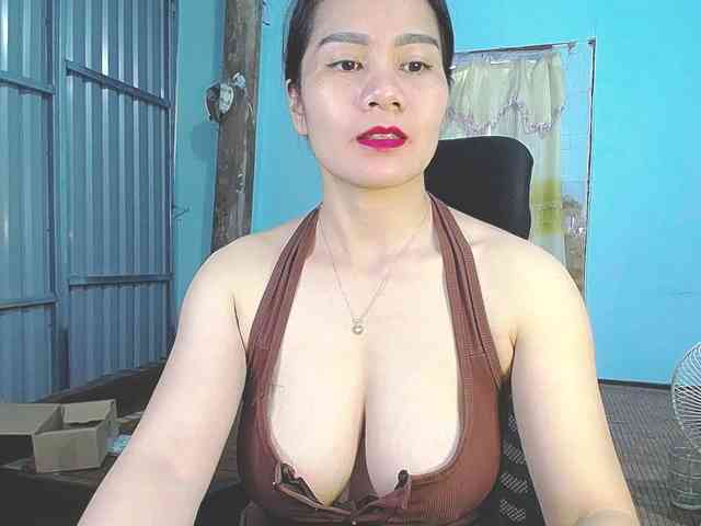 EllaShow93 webcam