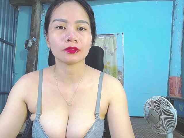 EllaShow93 webcam