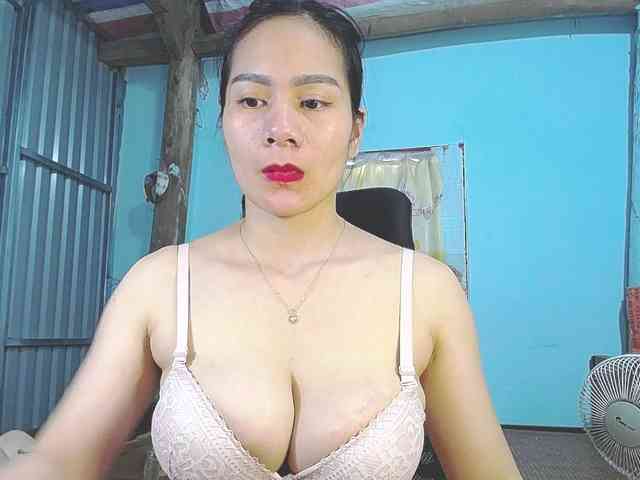 EllaShow93 webcam