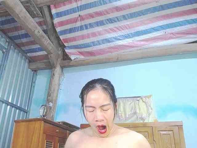 EllaShow93 webcam