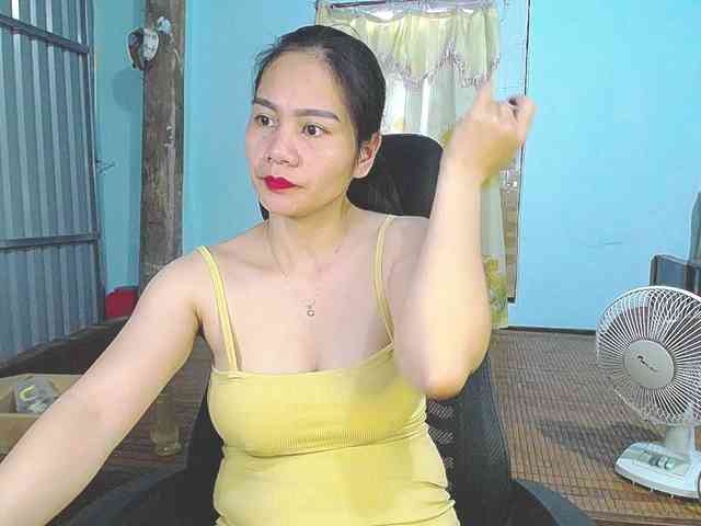 EllaShow93 webcam