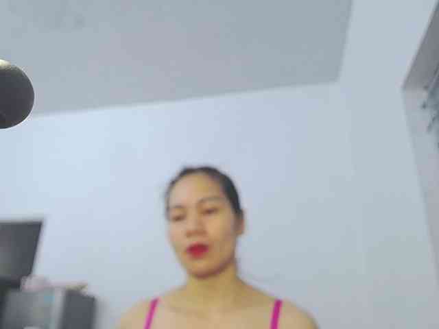 EllaShow93 webcam