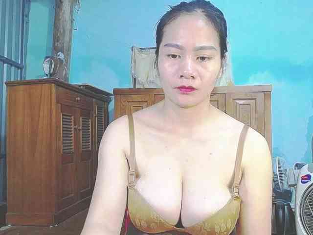 EllaShow93 webcam