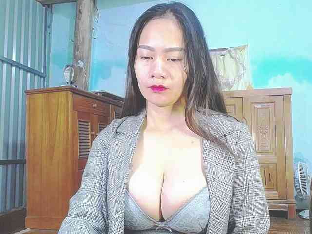 EllaShow93 webcam