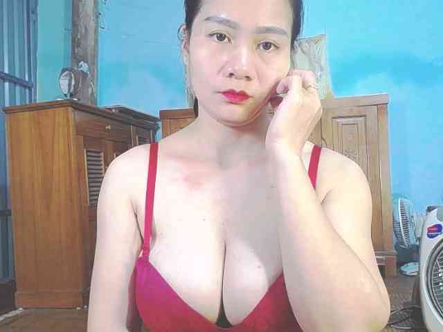 EllaShow93 webcam