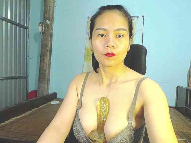 EllaShow93 webcam