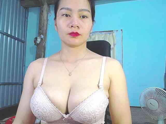 EllaShow93 webcam