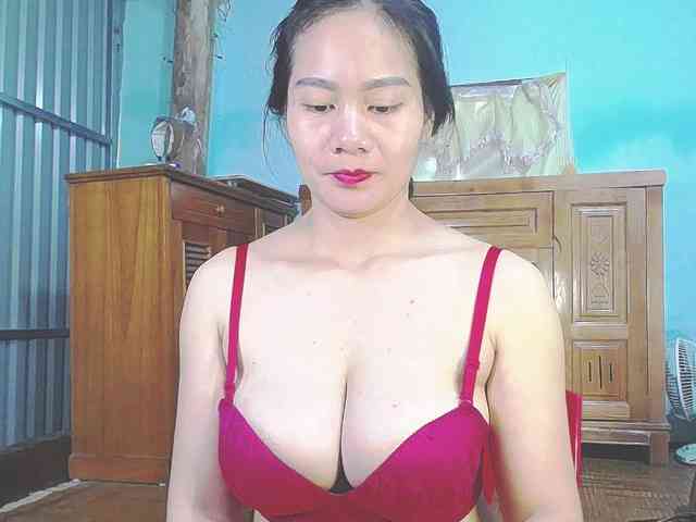 EllaShow93 webcam