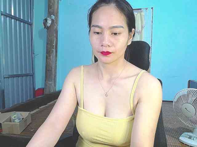 EllaShow93 webcam