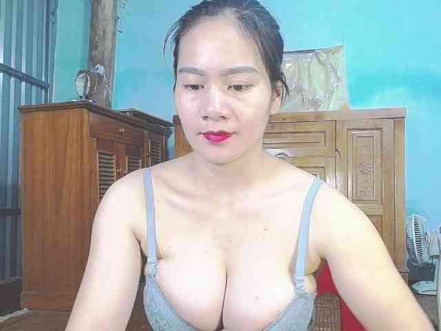 EllaShow93 webcam