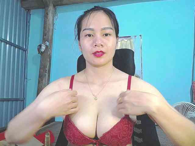 EllaShow93 webcam