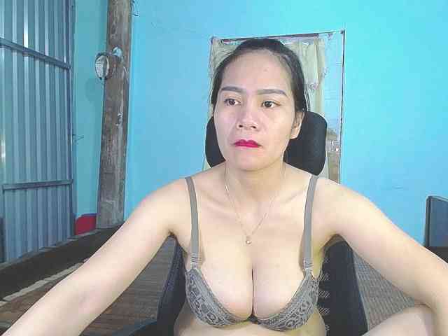 EllaShow93 webcam
